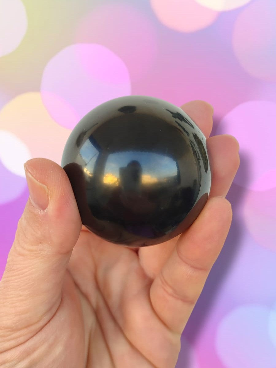Esfera de Shungit natural 100% Karelia - Protección energética y diseño elegante