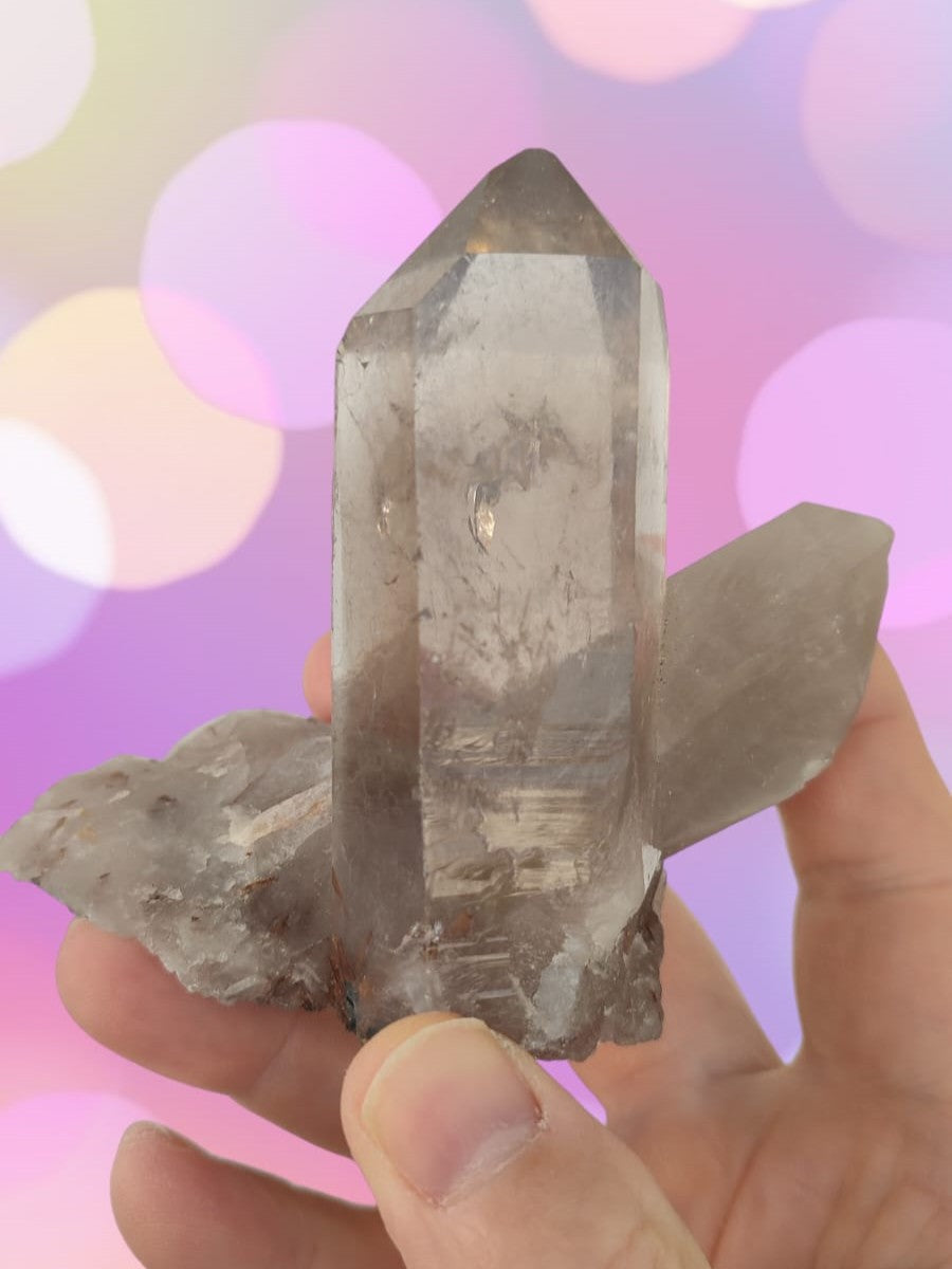 Cuarzo ahumado gemelo tántrico cristalino para colección - Imagen de cuarzo ahumado gemelo ideal para meditación y prácticas energéticas.