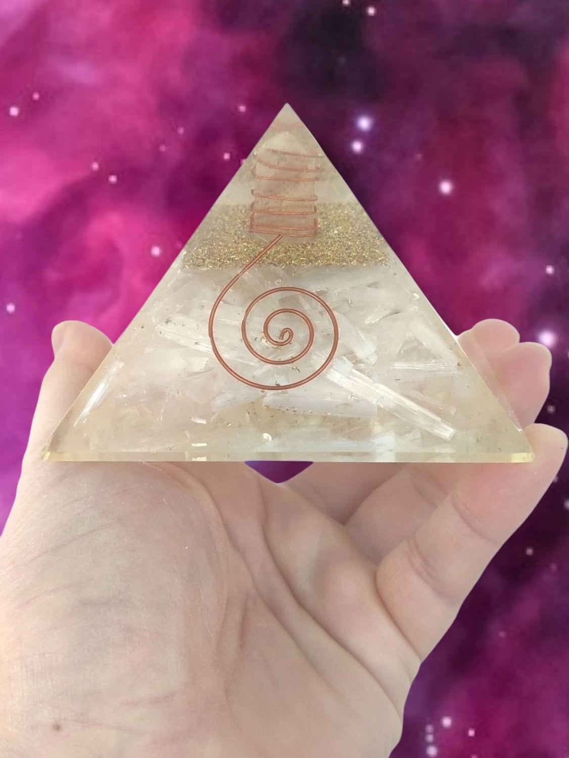 Pirámide energética de selenita blanca ideal para Reiki y terapias holísticas