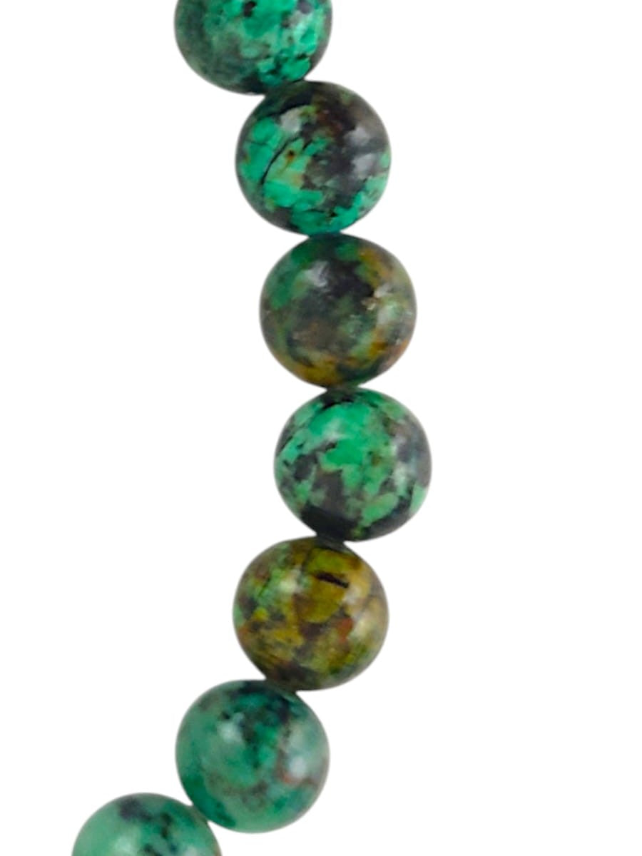 Pulsera turquesa verde 8mm en muñeca – armonización de chakras y meditación