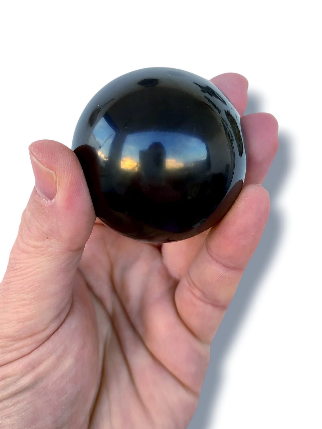Esfera de shungit natural 5 cm pulida, piedra protectora energética para armonización y meditación, mineral negro auténtico de alta calidad.
