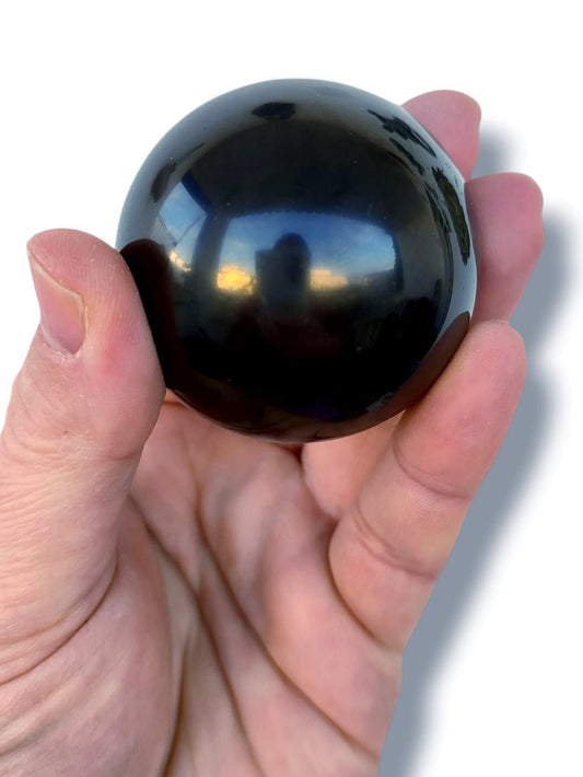 Esfera de shungit natural para armonizacion energetica de espacios