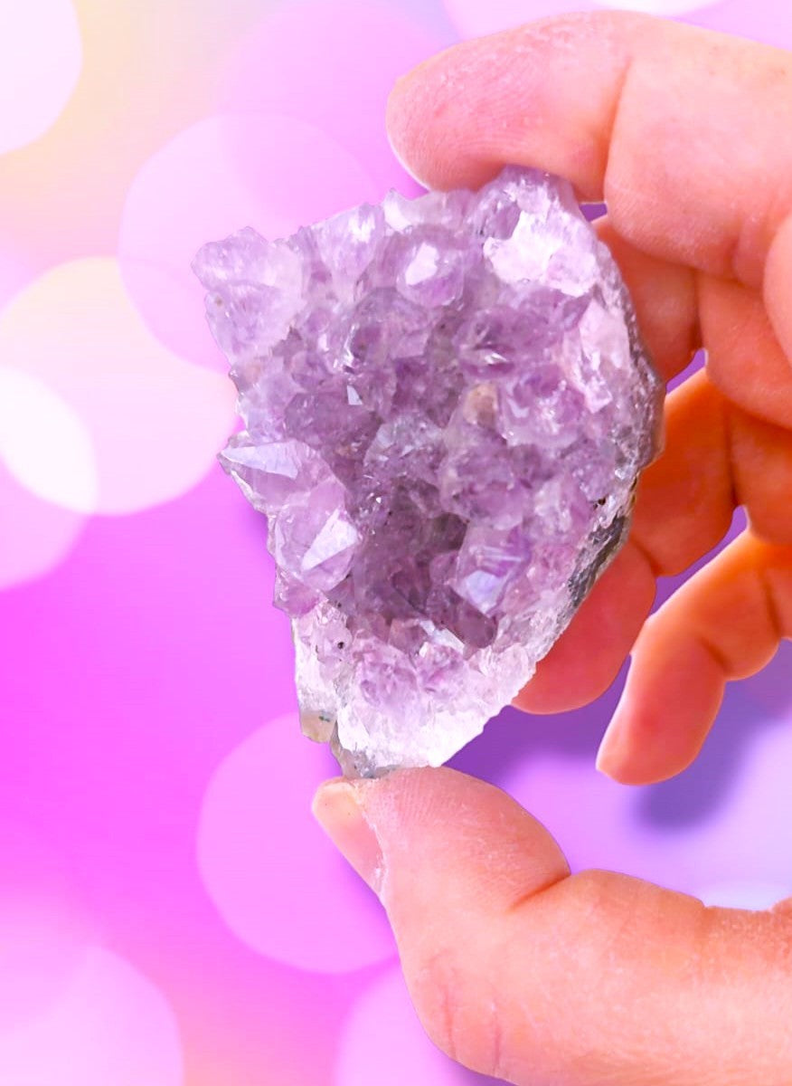 Piedras de amatista – energiza tus espacios con el cuarzo violeta natural
