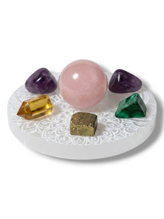Placa de selenita flor de mandala con esfera de cuarzo rosa y minerales
