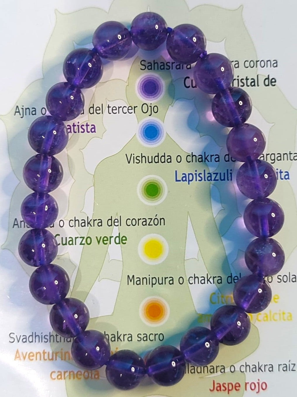 Pulsera de amatista 8 mm en primer plano – Pulsera de amatista de 8 mm de Atlantis Crystals, ideal para equilibrio y protección energética, disponible en tienda online de minerales