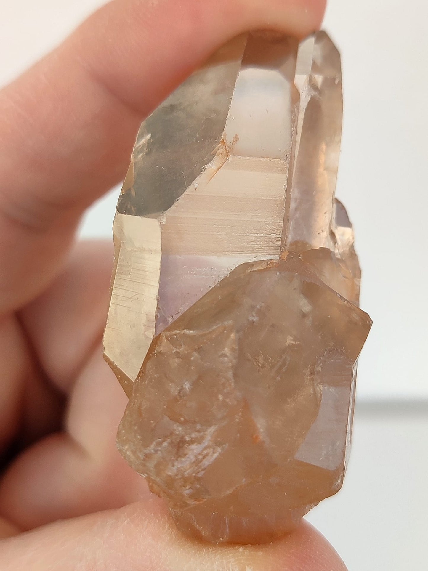 punta de cuarzo hematoide para meditacion y reiki