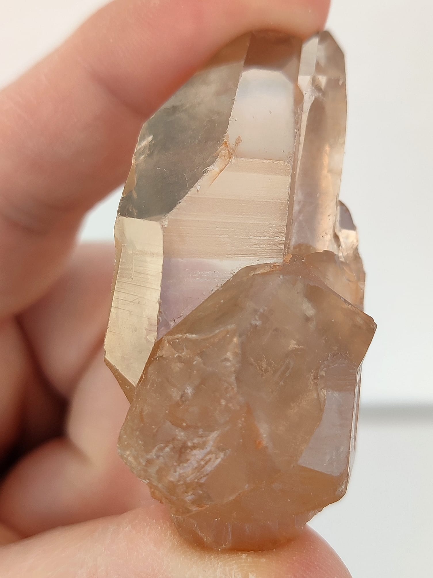 punta de cuarzo hematoide para meditacion y reiki